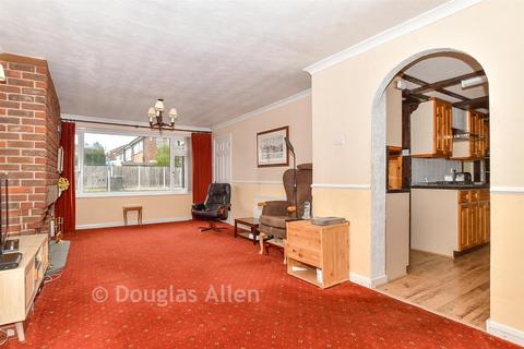 4 bed property, in Falkirk Close, £535,000