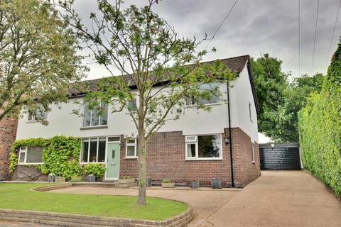4 bed property, in North Road, £650,000