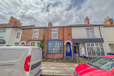 2 bed property, in Bridget Street, £200,000