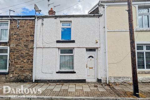 2 bed property, in Wyndham Street, £100,000