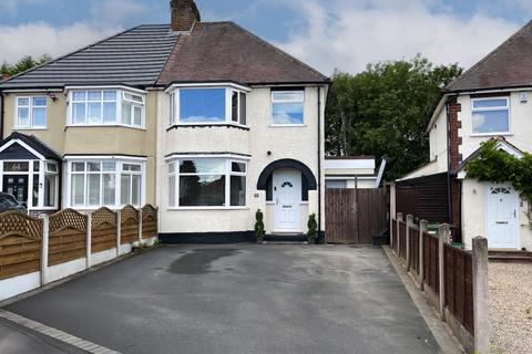 3 bed property, in Green Drive, £270,000