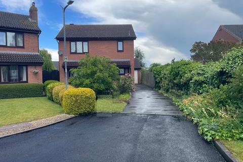 3 bed property, in Ivy Grove, £265,000