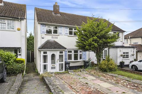 3 bed property, in Stock Lane, £425,000