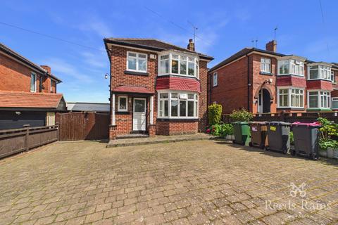 3 bed property, in Herringthorpe Valley Road, £290,000