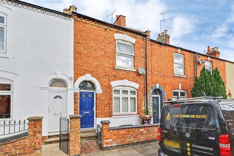 3 bed property, in Argyle Street, £215,000
