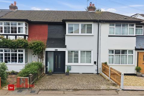 3 bed property, in Southern Drive, £550,000