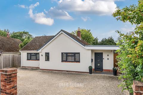 2 bed property, in Harley Road, £450,000