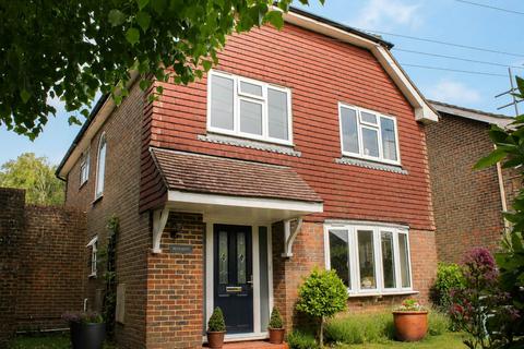 4 bed property, in Ferrers Road, £999,950