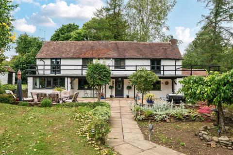 3 bed property, in Tenbury Road, £595,000
