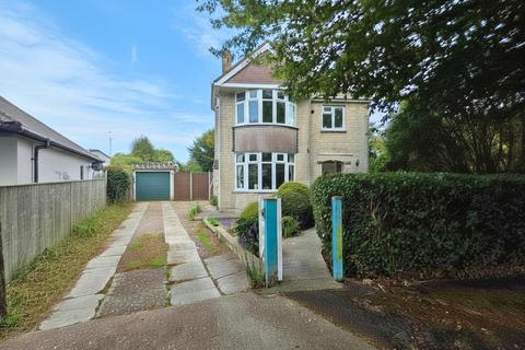3 bed property, in Stirling Road, £479,950
