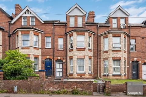 5 bed property, in Old Tiverton Road, £375,000