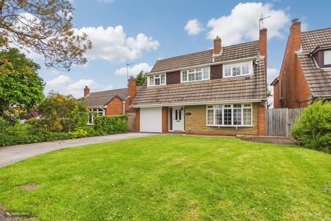 4 bed property, in The Rank, £350,000