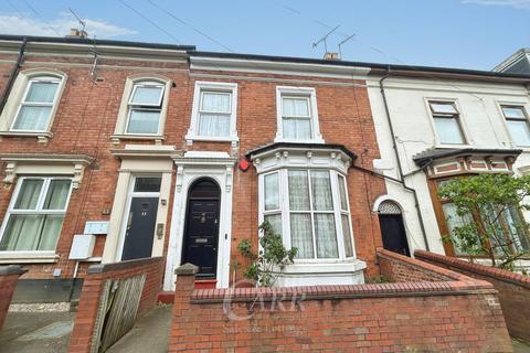 4 bed property, in Mayfield Road, £260,000