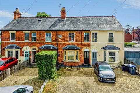 3 bed property, in Sherbourne Cottages, £400,000