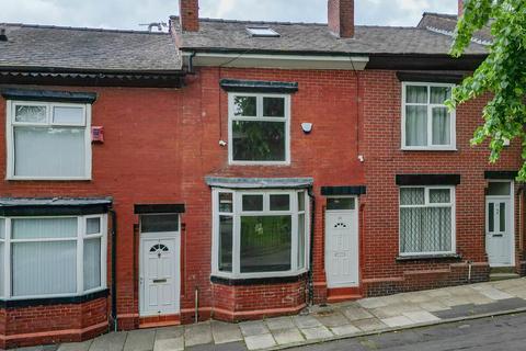 2 bed property, in Mayfair Gardens, £155,000