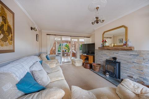5 bed property, in Manners Road, £400,000