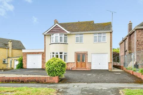 4 bed property, in Sandringham Road - Lawn, £525,000