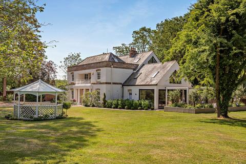 7 bed property, in Goulds Road, £1,750,000