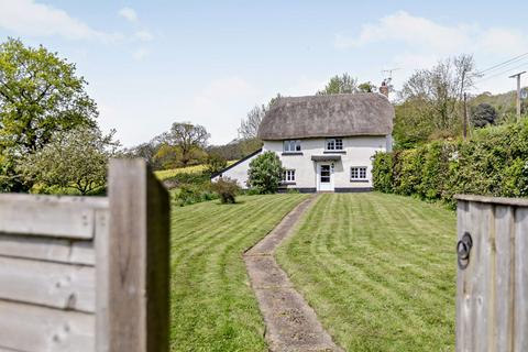 3 bed property, in Upton Pyne, £500,000