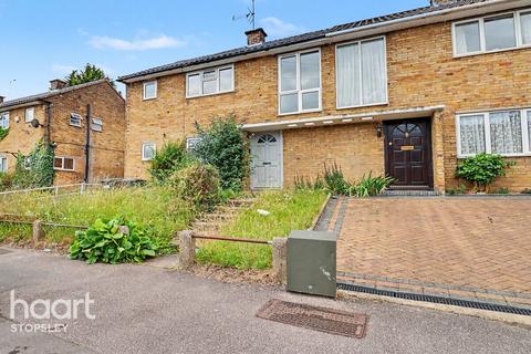 3 bed property, in Eaton Valley Road, £330,000