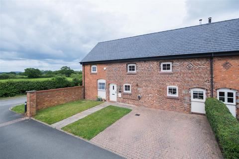 4 bed property, in Holme Farm, £650,000