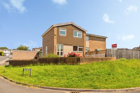 3 bed property, in Albany Way, £330,000
