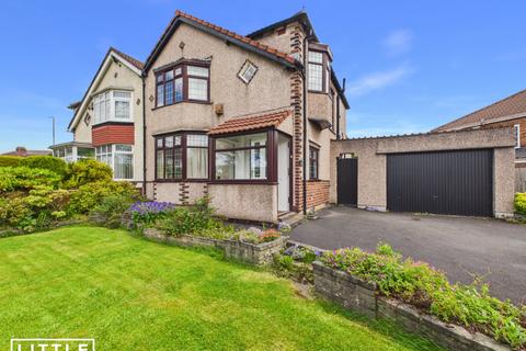 3 bed property, in Pilch Lane East, £240,000