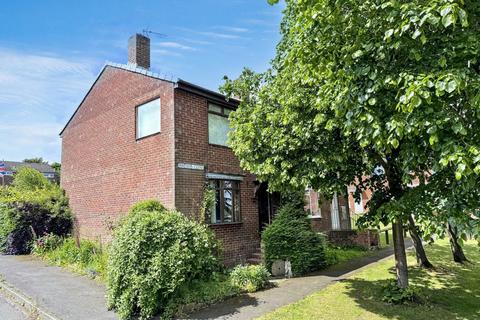 3 bed property, in Watson Close, £49,000