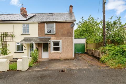 2 bed property, in Uppingtons, £160,000