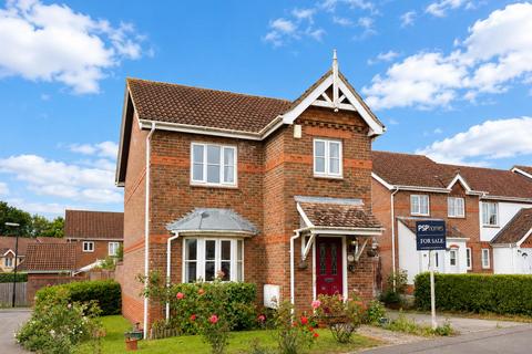 3 bed property, in Clifton Road, £425,000
