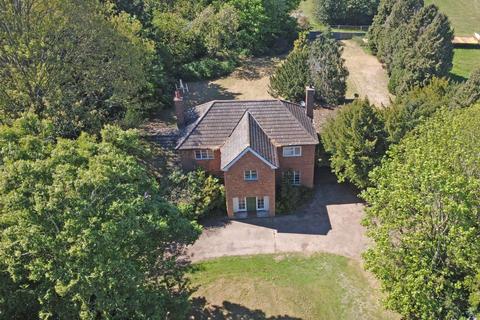 4 bed property, in Nacton, £495,000