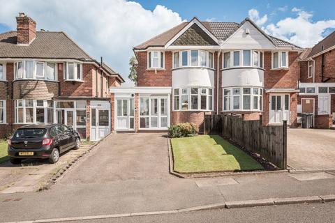 3 bed property, in Shipton Road, £400,000