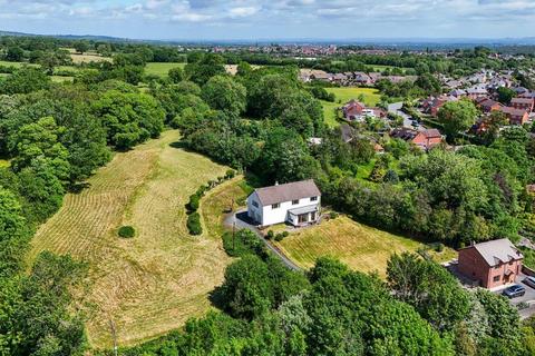 4 bed property, in Poplar Road, £495,000