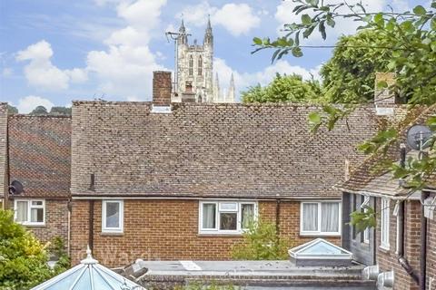 3 bed property, in Princes Way, £400,000