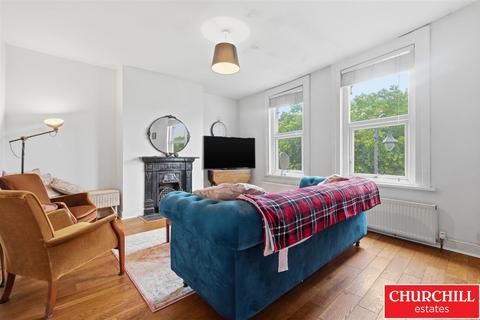 1 bed property, in High Street Wanstead, £300,000