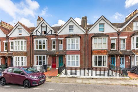 4 bed property, in Grange Road, £850,000