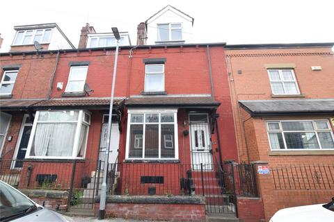 4 bed property, in Trafford Avenue, £145,000