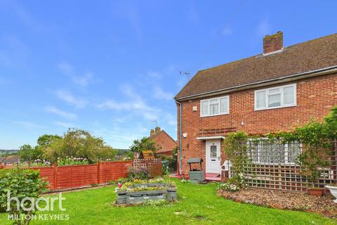 3 bed property, in Victory Road, £325,000