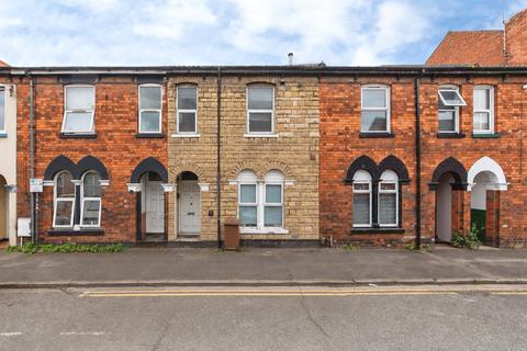 3 bed property, in Portland Street, £160,000