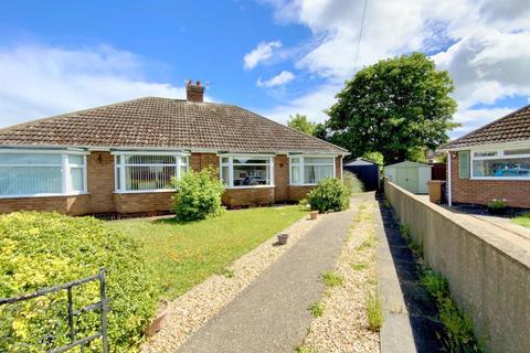 2 bed property, in Halton Place, £140,000