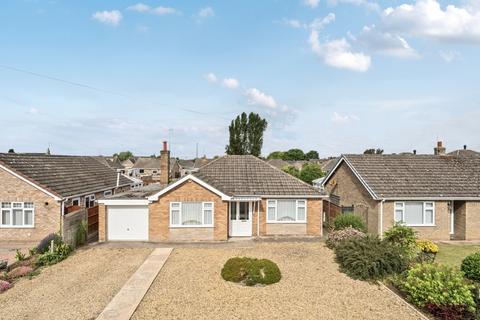2 bed property, in Langwith Gardens, £199,950