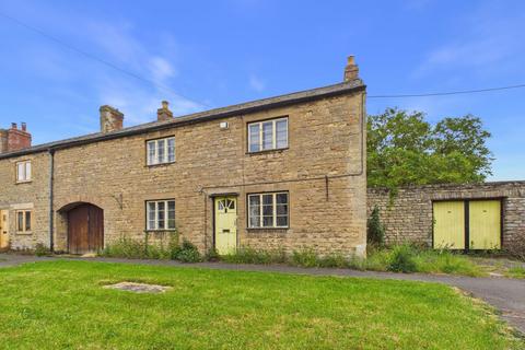 4 bed property, in Benefield Road, £380,000