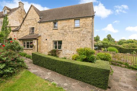 3 bed property, in Frogmarsh Lane, £550,000