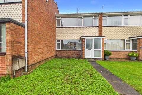 3 bed property, in Tuffley Lane, £200,000
