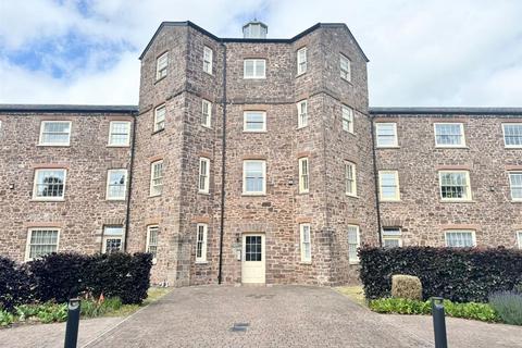 2 bed property, in Perreyman Square, £169,950