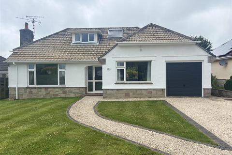 2 bed property, in Knotts Close, £550,000