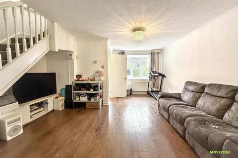 3 bed property, in Furzehill Square, £495,000