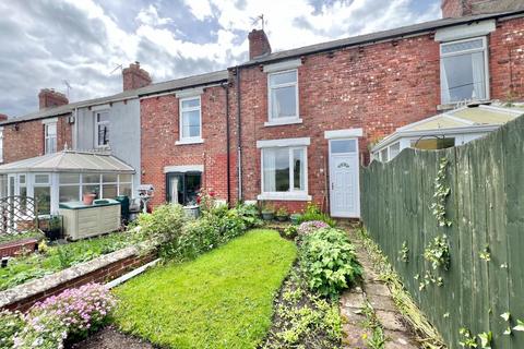 2 bed property, in Church Street, £39,950