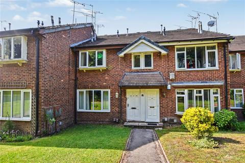 2 bed property, in Shadwell Lane, £85,000