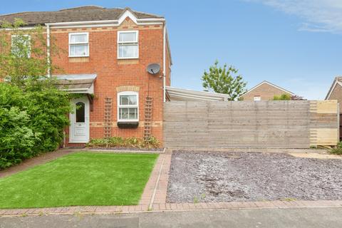 2 bed property, in Peckleton Green, £190,000